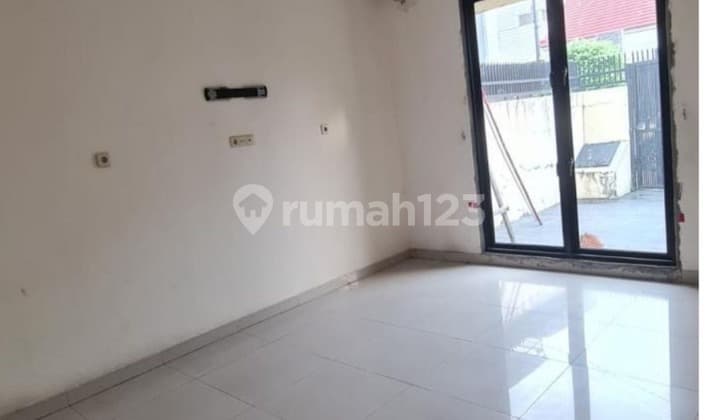 House for rent, ready to occupy, strategic location in Metland Menteng.