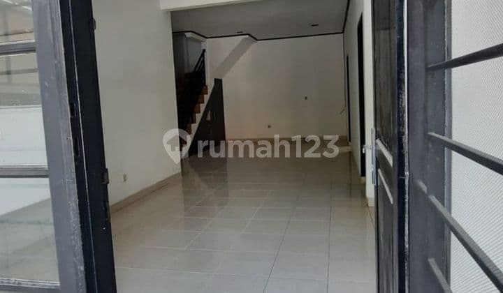 Siap Huni Rumah 3 Kamar Lebar 8 Metland Menteng Cakung