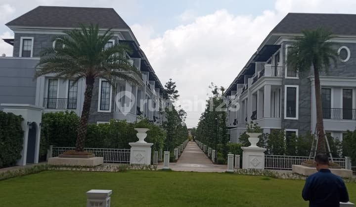 Rumah Baru dan Bagus Lebar 8 di Lingkungan Perumahan Eksklusif di Royal Bukit Podomoro Buaran Jakarta Timu