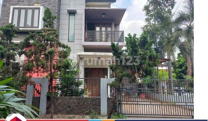 Di Jual Rumah Mewah Siap Huni 3KT Letak Strategis Di METLAND MENTENG,Bebas Banjir Dan Dekat Dengan Sekolah