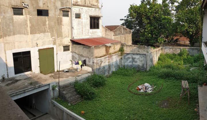 Ruang Usaha di Surya sumantri, Surya Sumantri 750 m² SHM - Sertifikat Hak Milik