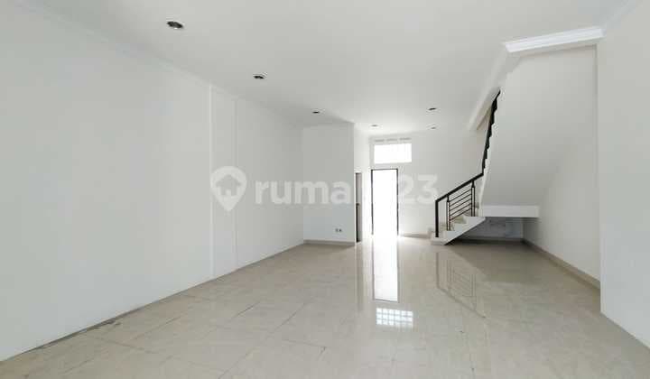 Ruko Terawat 3,5 Lantai di Pajajaran Bandung