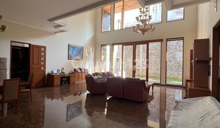 Rumah Mewah Terawat di Setraduta Indah Bandung