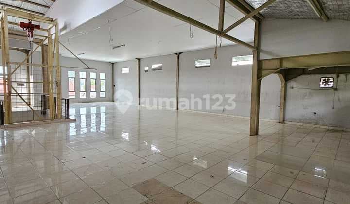 RUANG USAHA BANGUNAN BLONG 3 LANTAI cocok untuk gudang kurdi bandung