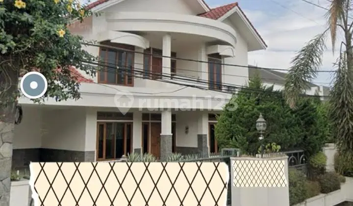 Rumah furnished SHM di Setiabudi Regency Bandung