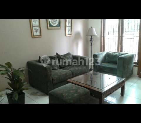 Rumah 2 Lantai Di Cinere, Depok, Lokasi Strategis