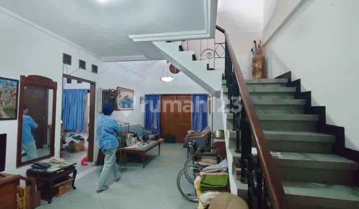 Rumah Dalam Komplek Bagus Di Mega Cinere, Depok, Lingkungan Asrii