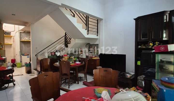 1.5-Story House in Wisma Cakra Complex Near Limo & Krukut Toll Roads