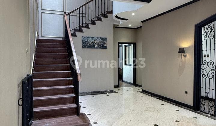 Rumah Cantik Siap Huni Nyaman dan Asri Dalam Komplek Puri Cinere