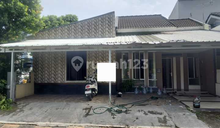 Di Jual Rumah Cluster Ada Kolam Renang. Js