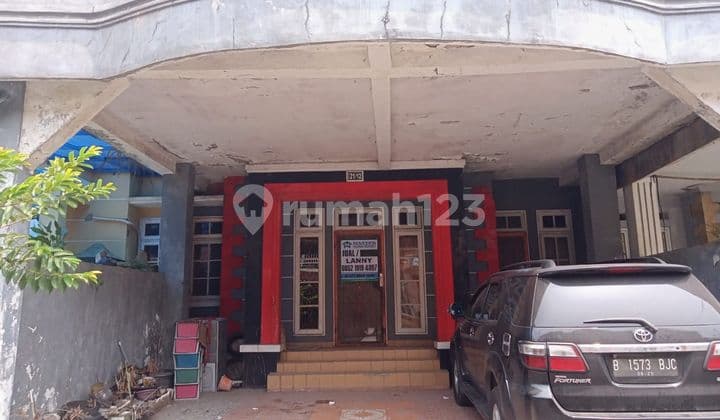 Beli rumah pllih bonus furniture