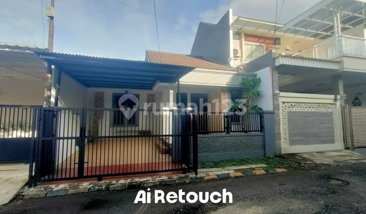 Di Jual Rumah Row Jalan 2 Mobil di Bunderan ke 3