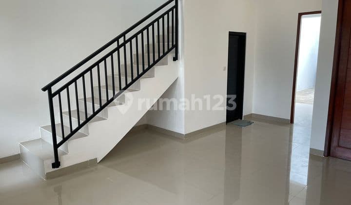 Rumah 2 Lantai Baru di Limo, Depok, Lingkungan Aman