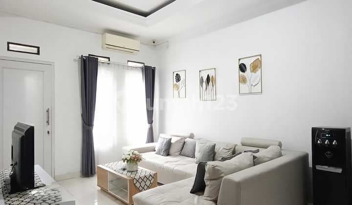 Rumah Minimalis 2 Lantai di Cinere, Depok, Lingkungan Aman