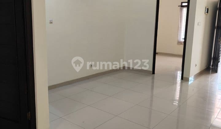 Rumah di Batununggal Semi Furnished SHM