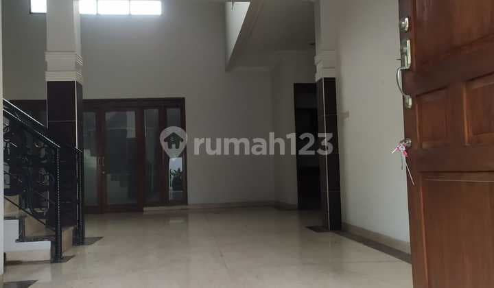 2-Story House with SHM in Batununggal