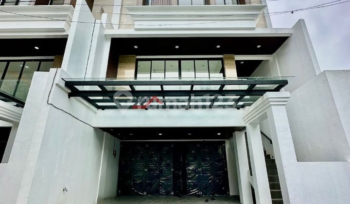 Rumah Baru Dalam Komplek Lay Out Bagus Dekat Mrt Fatmawaty