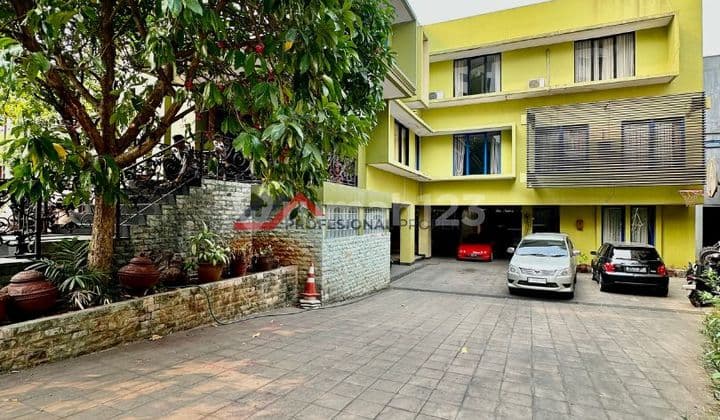 Rumah Siap Huni Dalam Komplek Kemang Tenang