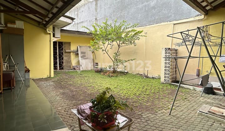 Turun Harga !! Rumah Luas Terawat, Furnished Shm Di Bambu Duri, Jakarta Timur