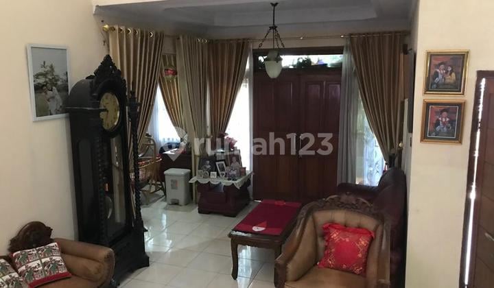 Dijual Rumah Siap Huni Lokasi Strategis Dengan Mall Kota Kasablanka