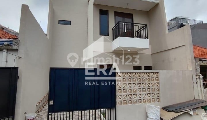 DIJUAL RUMAH FULLY RENOVATED 2025 DI KAYU PUTIH TENGAH