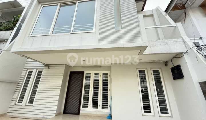 Rumah Dijual Janur Elok Penabur Lebar 9 Kamar Tidur 4