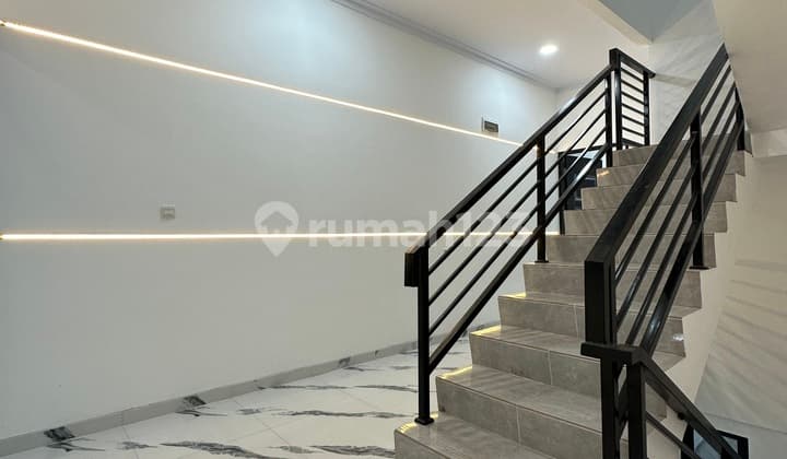 Sh.151 DIJUAL CEPAT !! Rumah bagus Siap Huni di Dukuh Barat Bisa Nego