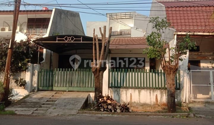 For Sale Quick !! House in Pdk Kelapa 8m Wide 3 Bedrooms