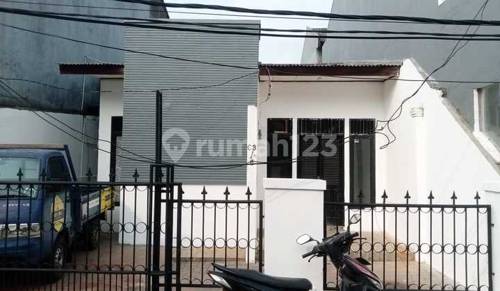 For Quick Sale: Standard Ready-to-Live-In House in Walikota ~ Klp Gading