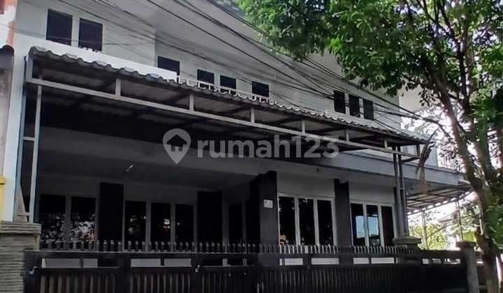 Disewakan Rumah Bagus 2 LT Siap Huni Lokasi Strategis di Condet