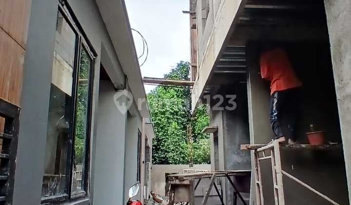 Rumah Baru, 1 Lantai,.Bebas Banjir Dekat Raya Condet