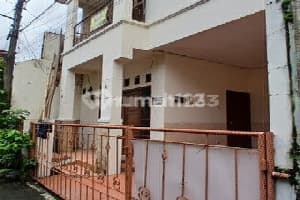 Rumah Murah 2 Lantai SHM di Condet