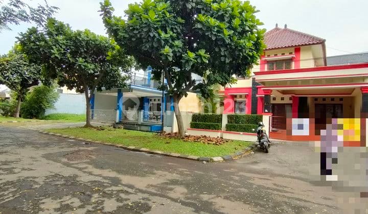 Rumah Kemang Pratama tidak banjir Bekasi 2 Lantai SHM Bagus