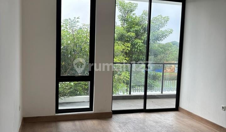 Disewakan Rumah 2 Lantai dengan Fasilitas yang Cukup Memadai Jgc, Cakung, 015