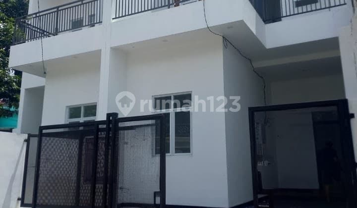 Dijual Rumah Siap Huni di Cluster Bulevar, Harapan Indah, Bekasi, 018