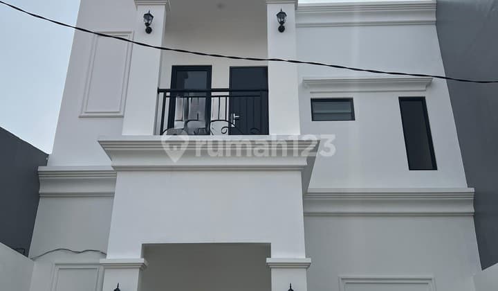 Dijual Cepat Rumah Lebar 7 di Bulevar, Harapan Indah, Bekasi, 018