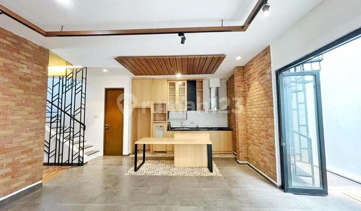 Rumah Bagus Di Bintaro Sektor 9 Tangerang Selatan Semi Furnished