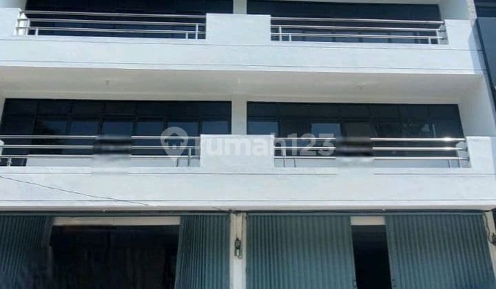 Ruko Gandeng Di Kebayoran Baru Jakarta Selatan