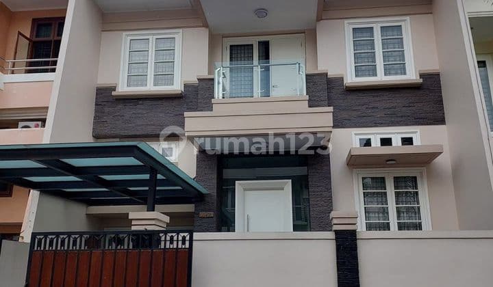 Disewa rumah puri kencana SHM Bagus