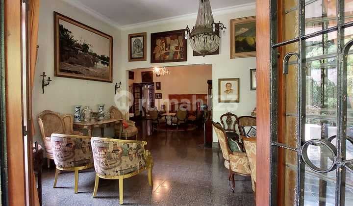 Rumah Asri Dan Tenang, Strategis Pusat Kota, Dekat Rsia Bunda, Menteng, Jakarta Pusat