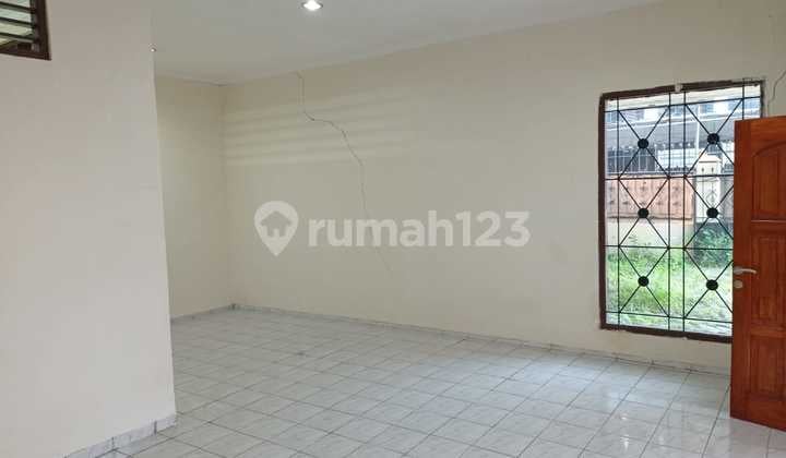 Disewakan Rumah, Cocok Untuk Tempat Usaha Dan Kantor, Lokasi Strategis, Tanah Abang, Jakarta Pusat