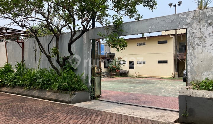 Rumah Murah Hitung Tanah, Strategis, Zona Komersil K3, Hoek, Nego Sampai Cocok, Duri Kepa, Jakarta Barat,
