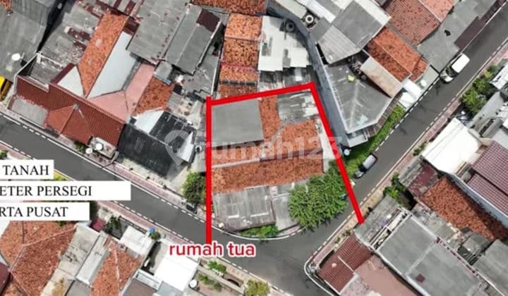 Cheap Boarding House / 2 Old Houses, Corner, City Center, Strategic and Green, Flood-Free, Bendungan Hilir