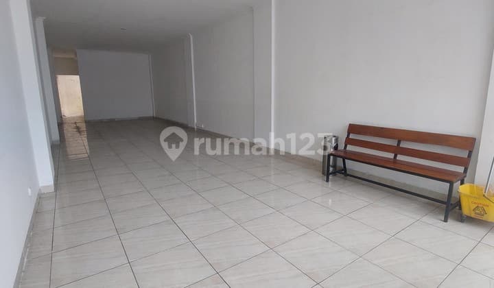 Ruko Siap Pakai, Strategis Dan Ramai Di Tebet