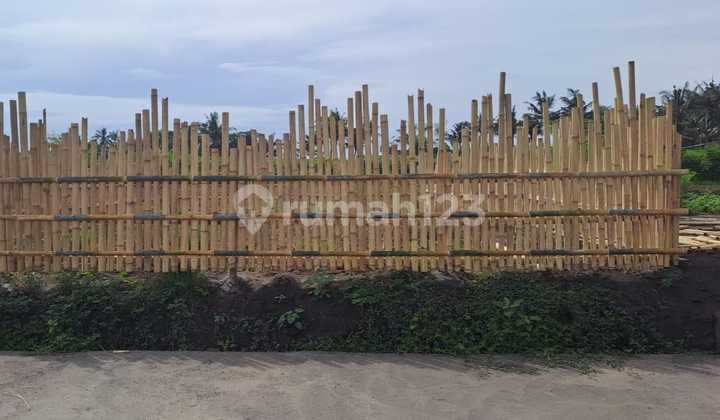 Dijual Cepat Tanah Kavling Siap Bangun Strategis Dekat Wisata Pantai di Pering, Ida Bagus Mantra