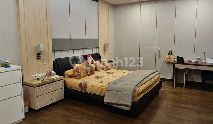 Dijual Rumah Semi Furnished Siap Huni di Serenade Lake Gading Serpon