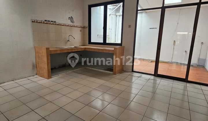 For Sale 144 M2 Spacious House in Banjar Wijaya Cluster