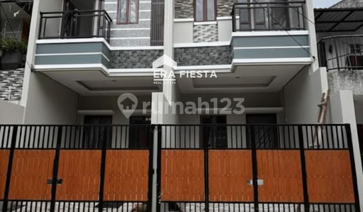 Dijual Cepat Rumah 4 Lantai Siap Pakai di Mandala Barat Tomang Jakarta Barat Ruko
