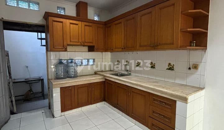 Disewakan Murah Rumah Luas 90 M2 Kamar 3 di Taman Ubud Lippo Karawaci