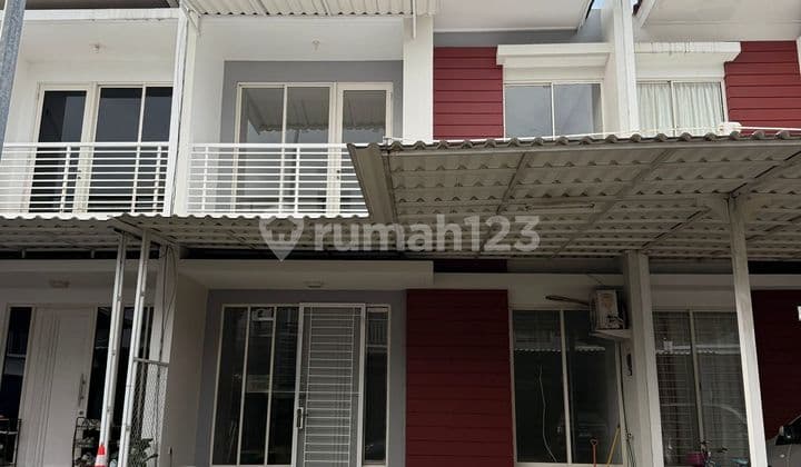 Disewakan Cepat Rumah Semi Furnished Rapi Kamar 4 di Residence One BSD